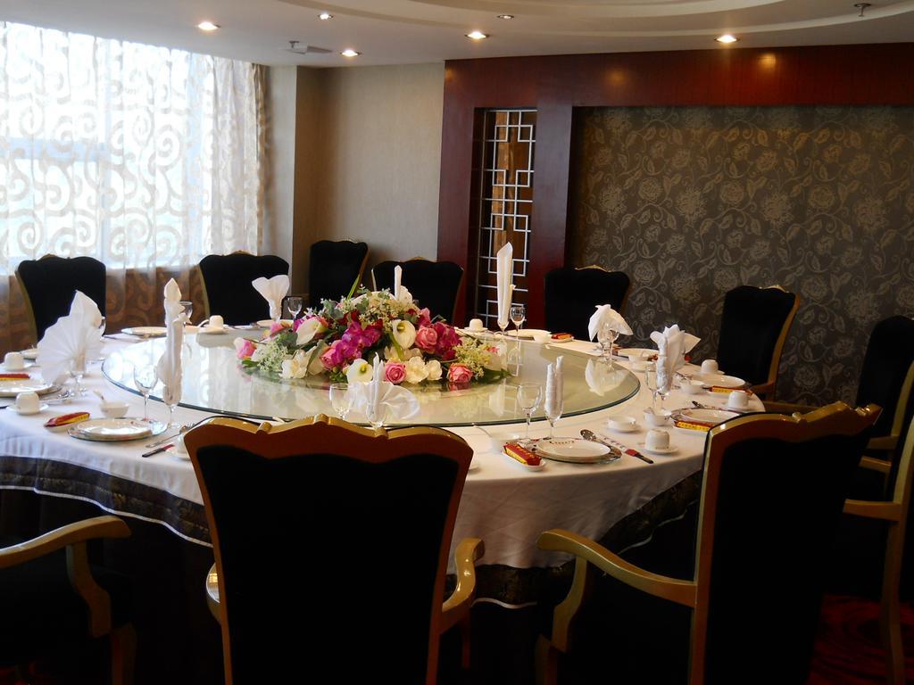 Yijing Holiday Hotel Yimeng Road Linyi  Exterior foto