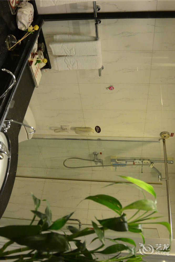Yijing Holiday Hotel Yimeng Road Linyi  Exterior foto